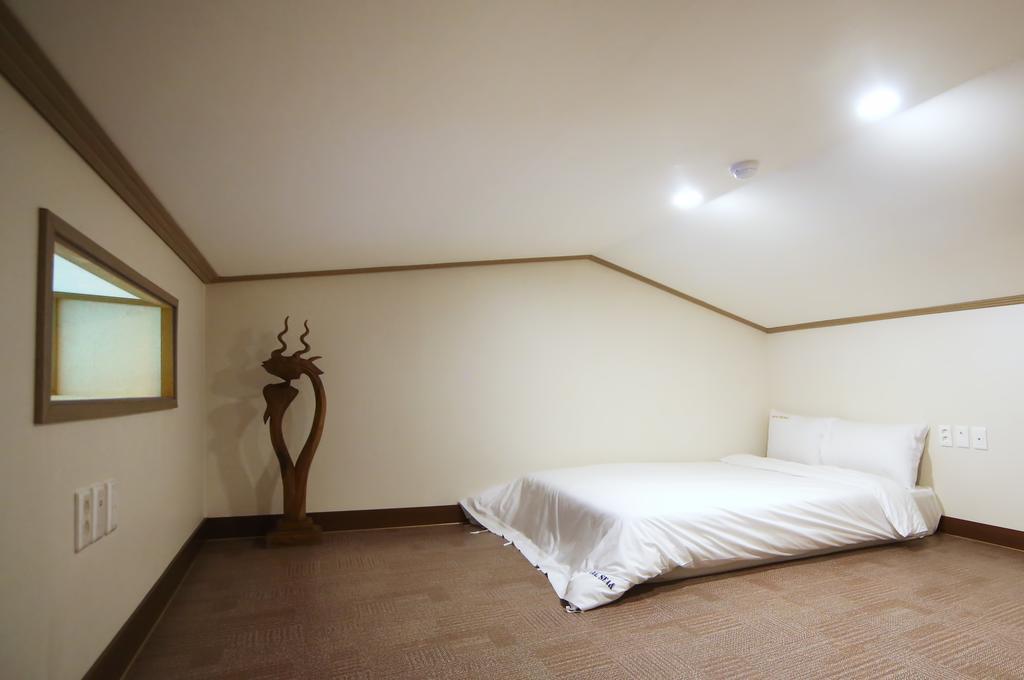 Sea View Hotel Чеджудо Номер фото