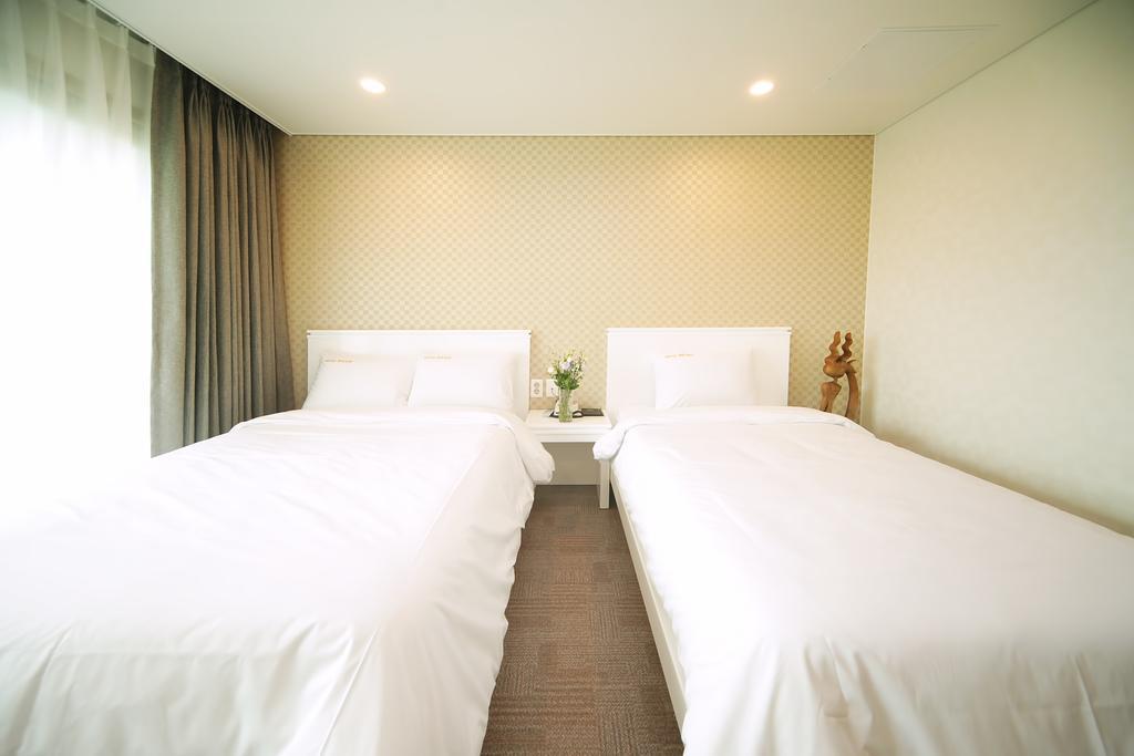 Sea View Hotel Чеджудо Номер фото
