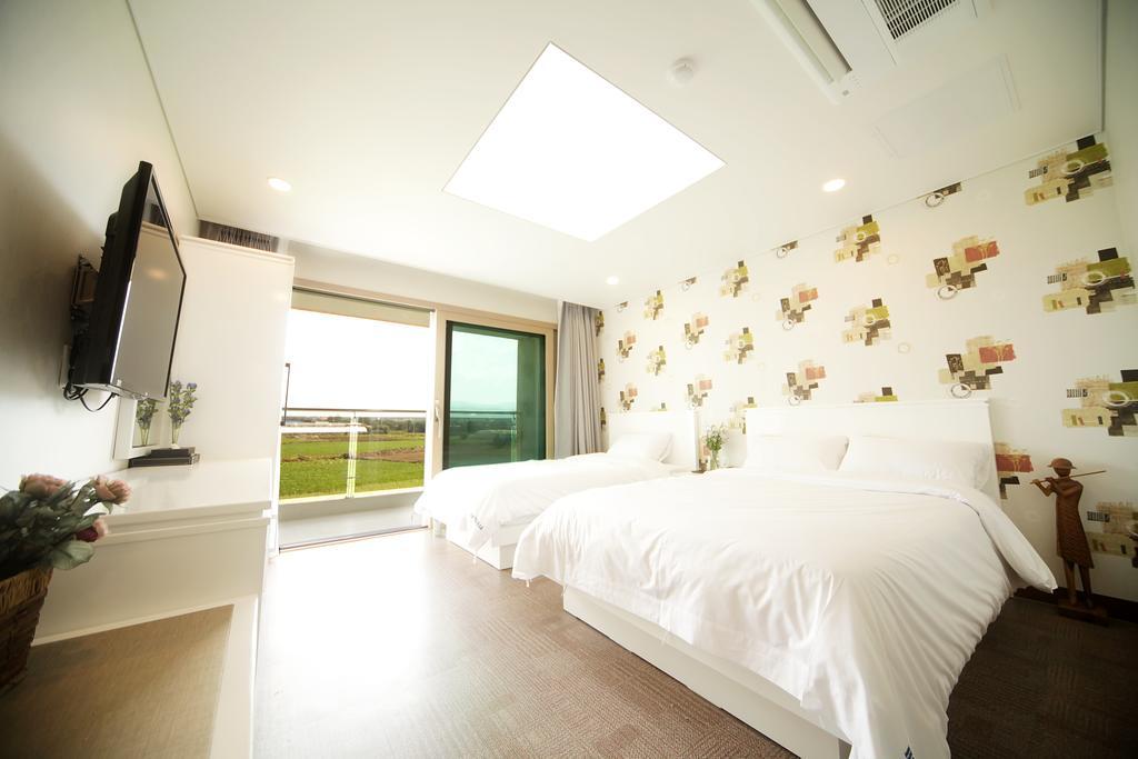 Sea View Hotel Чеджудо Номер фото